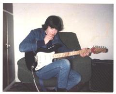 Hoot With  fender copy with fake logos!